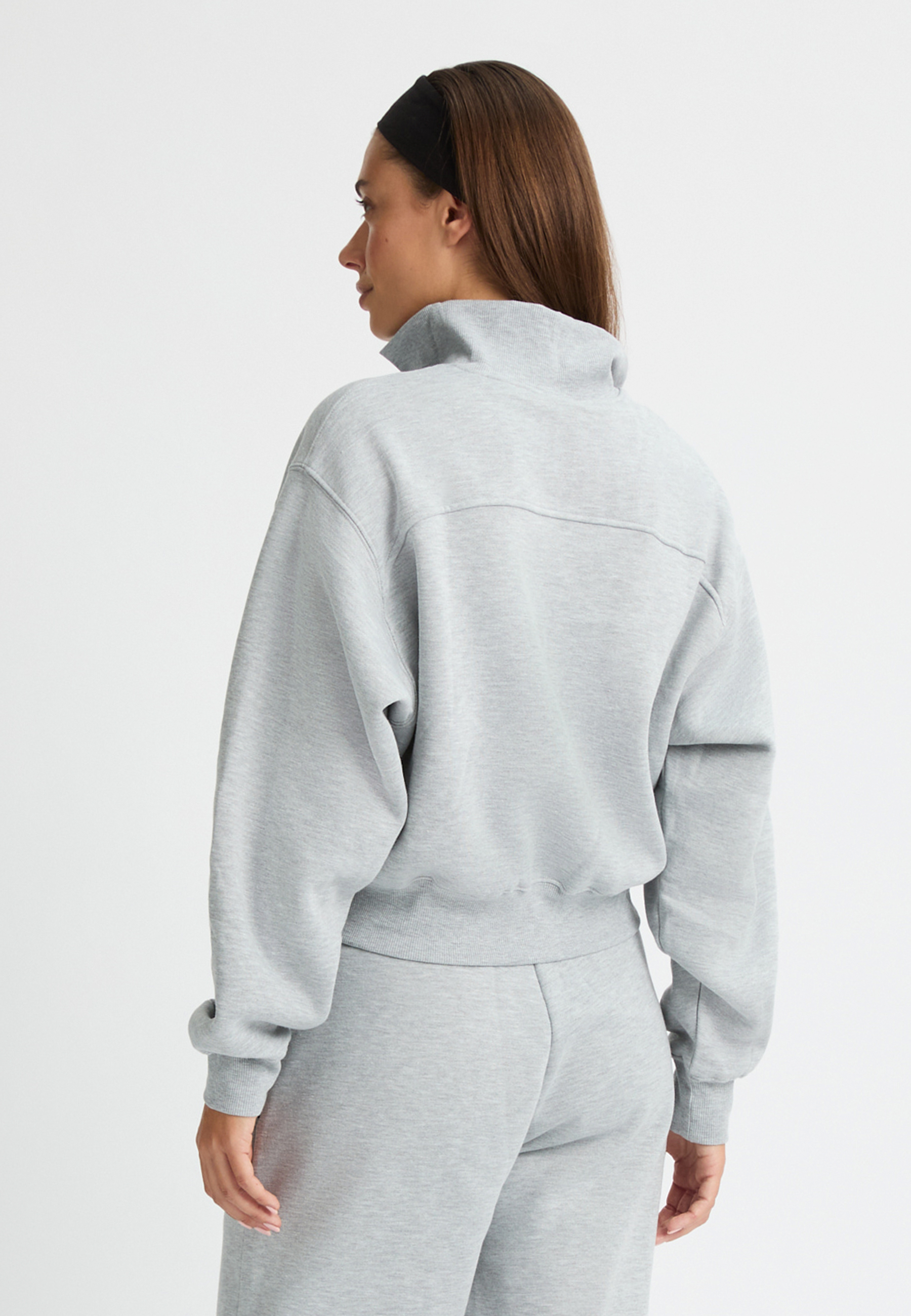 Soft Sweat Half Zip – Cropped sweatshirt with half zip | Röhnisch